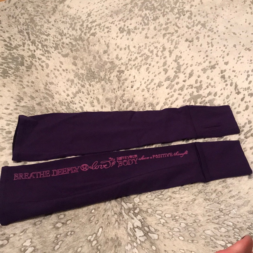 NEW Lululemon arm warmers!